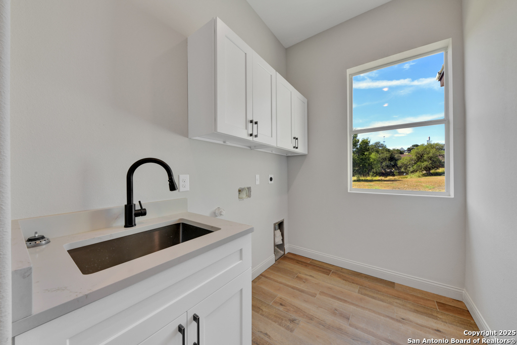 105 River Bluff