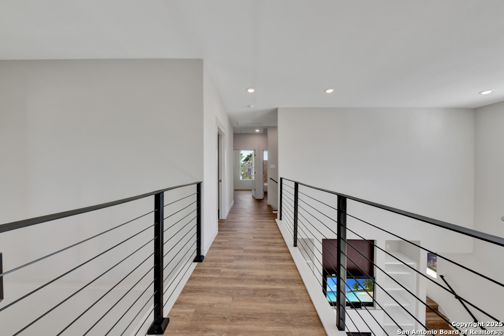 105 River Bluff