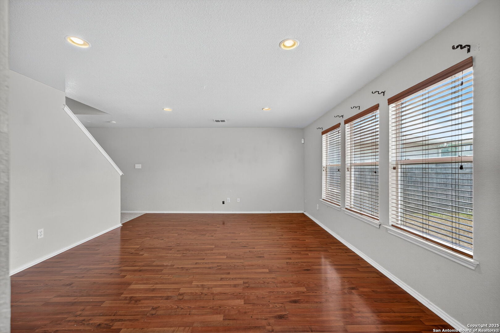 10112 villa del lago