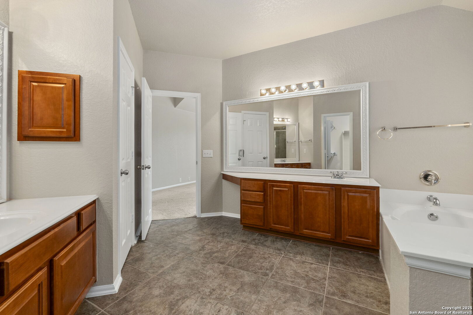 26415 Walden Oak