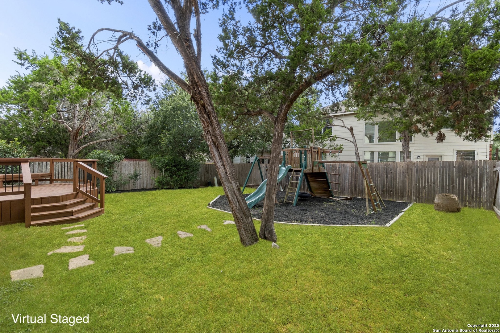 26415 Walden Oak