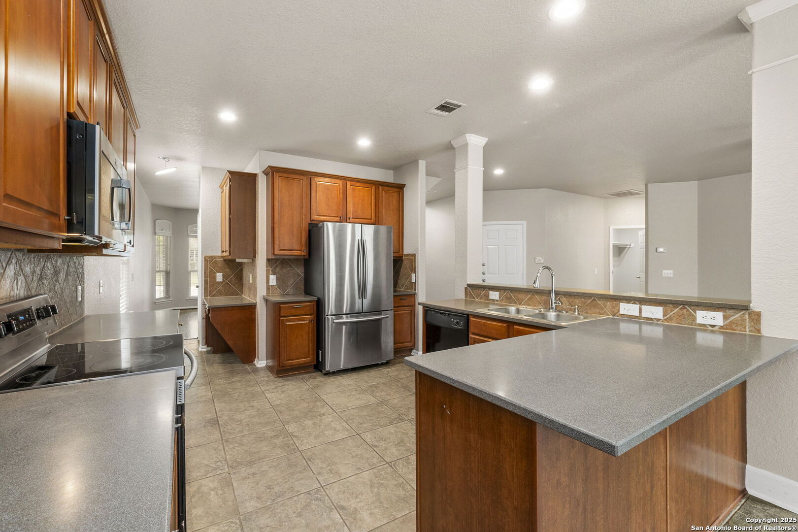 26415 Walden Oak