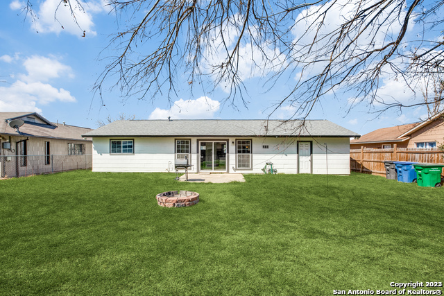 2610 LAKEBRIAR ST