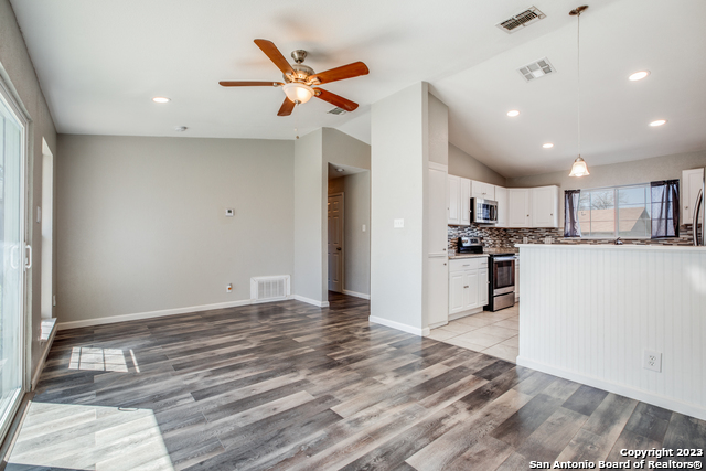 2610 LAKEBRIAR ST