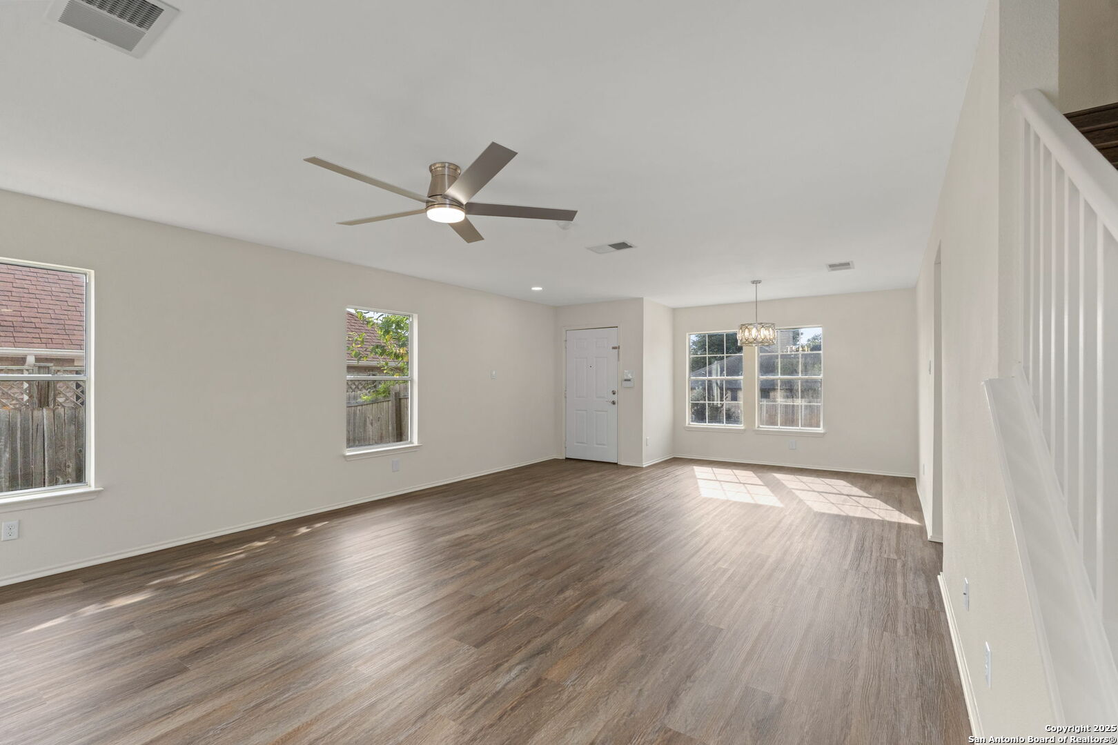 10207 Southcreek