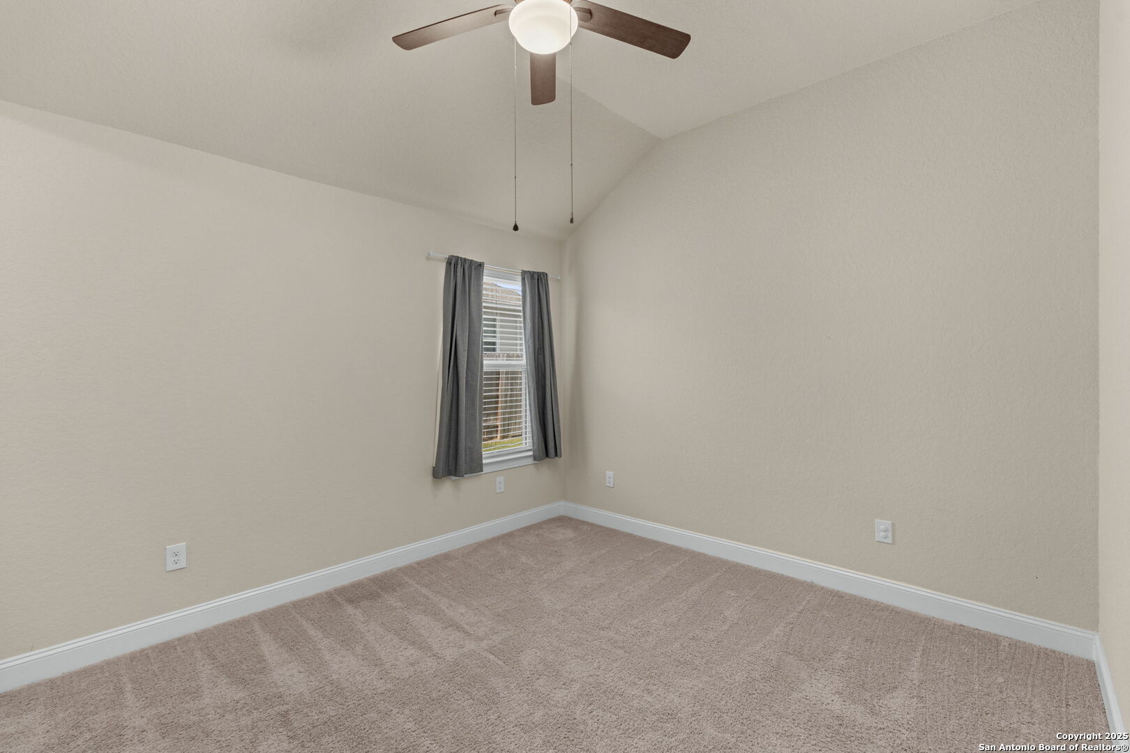 6533 Crockett Cv