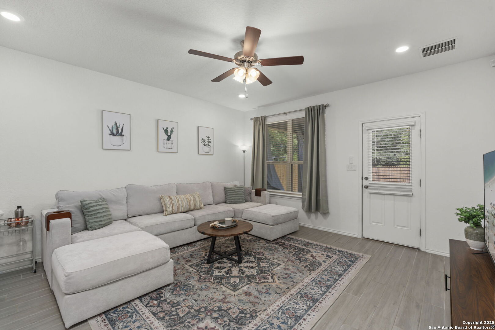 223 Kinsley