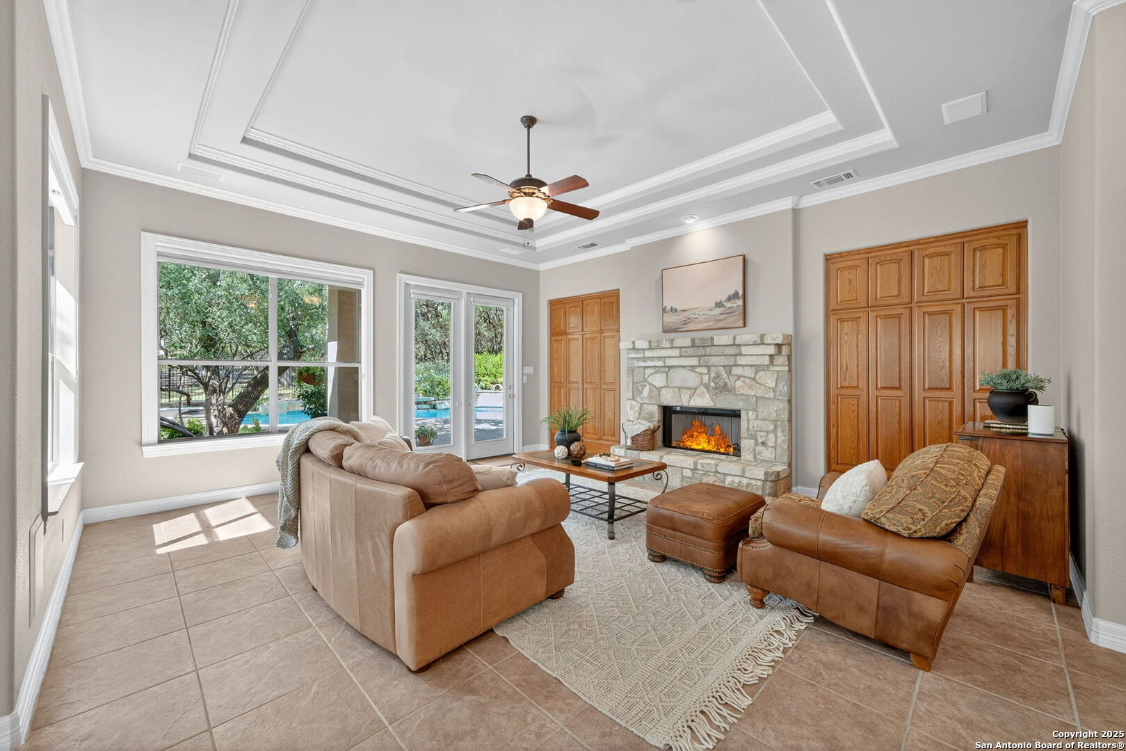 8355 Reunion Oak