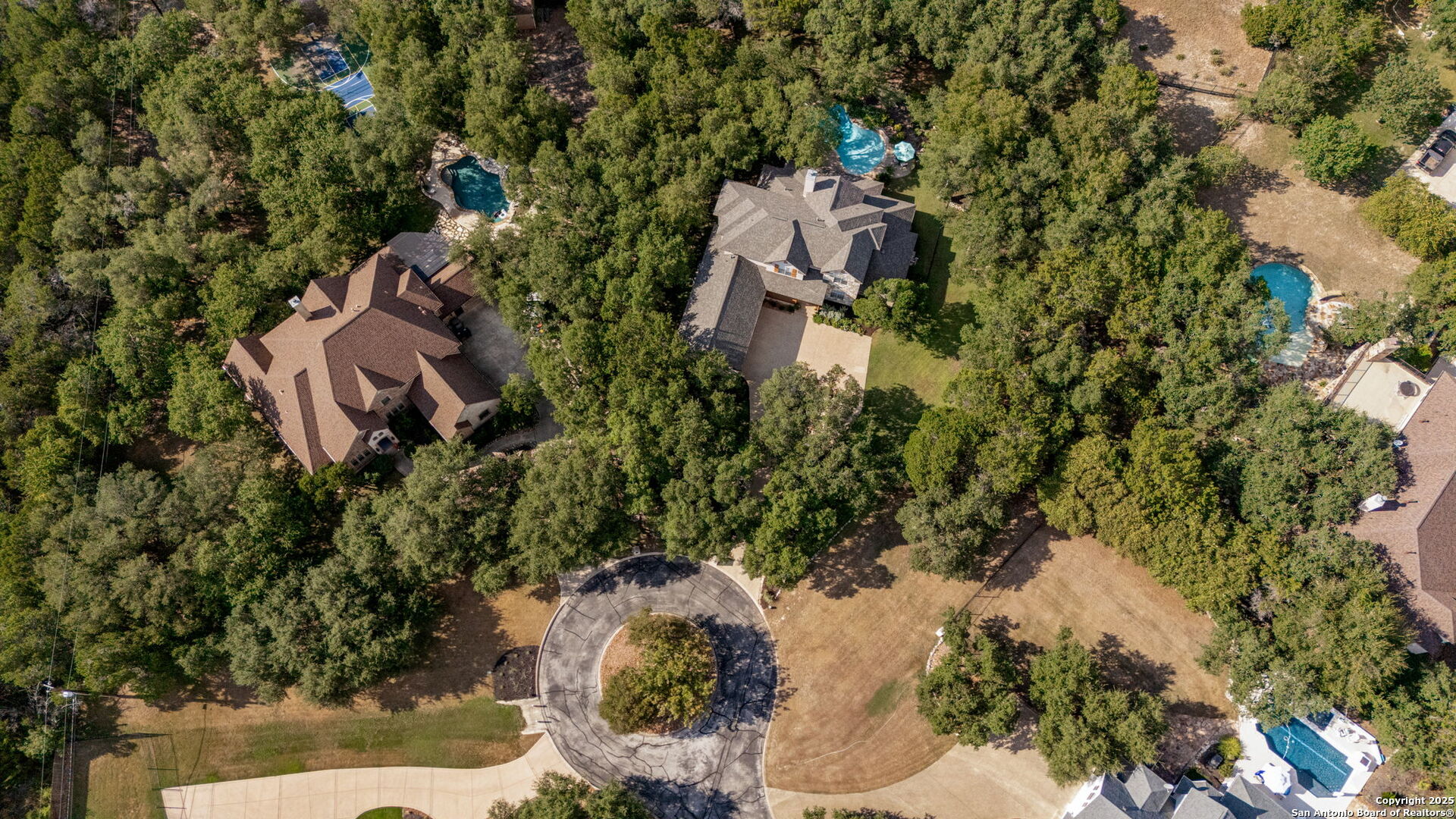 8355 Reunion Oak