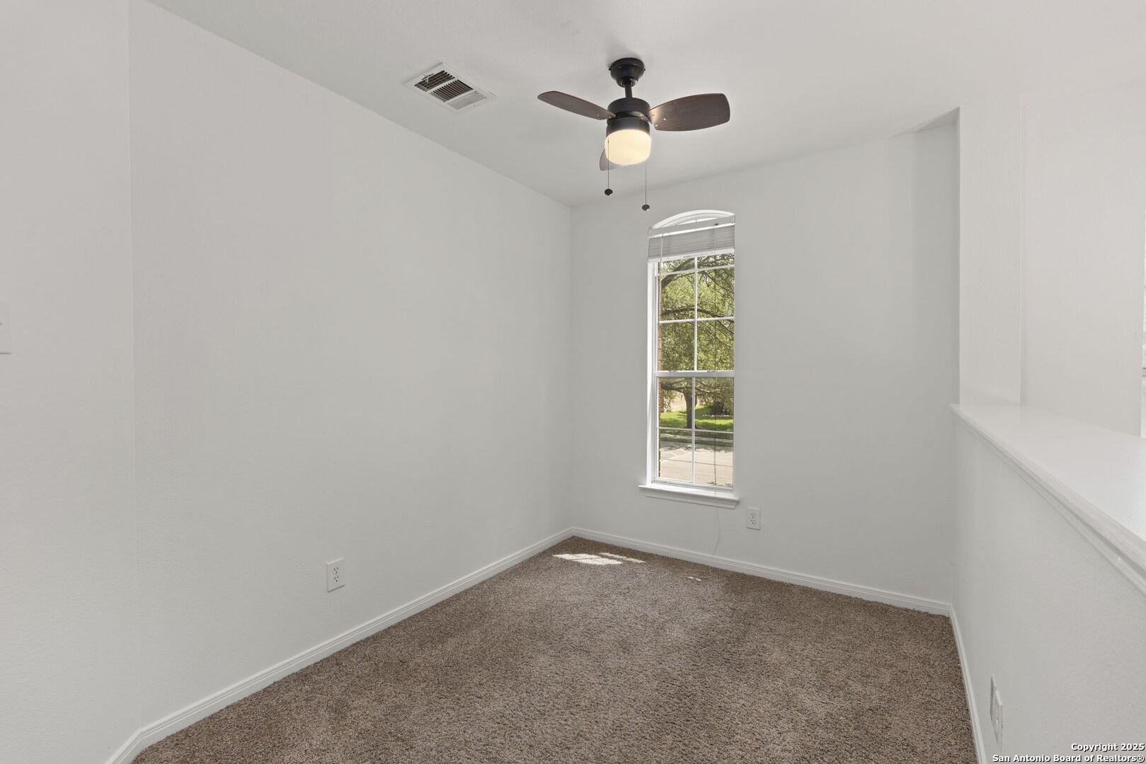815 Windhurst