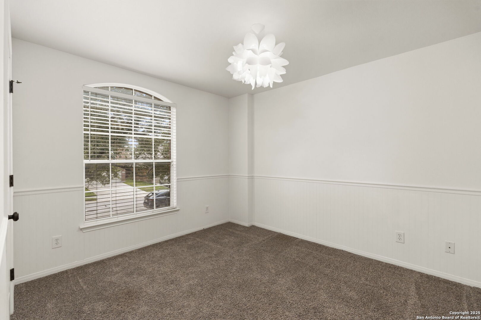 815 Windhurst