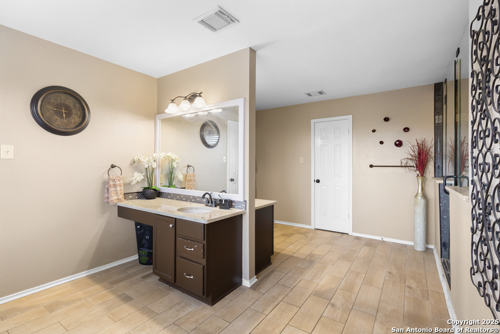 16034 Walnut Creek