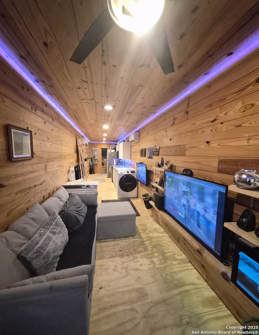 545 Spanish Oak Road