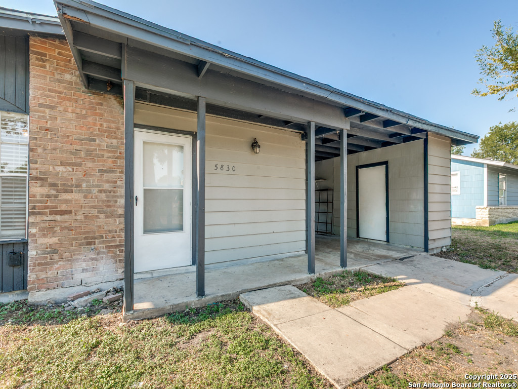 5830 Castle Yard