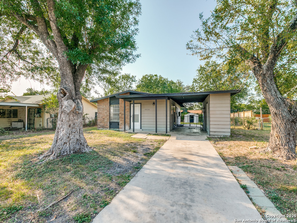 5830 Castle Yard