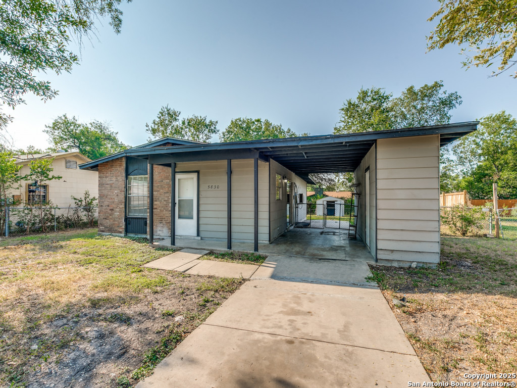 5830 Castle Yard