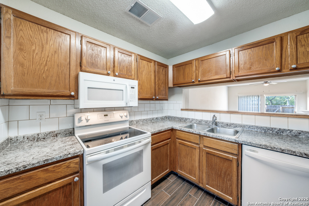 10254 Dover Ridge 204