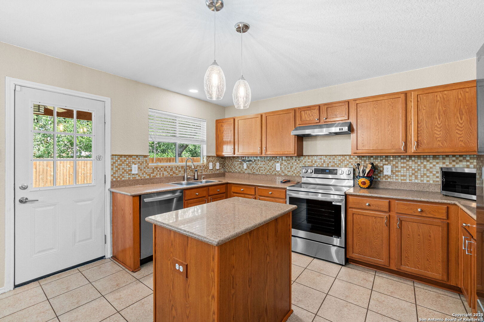 11619 Greenwood Oak