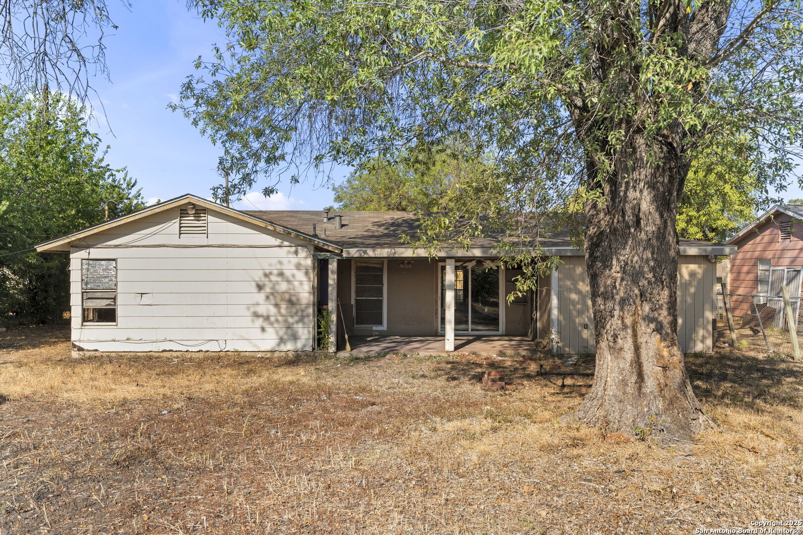 8806 Prairie Hill