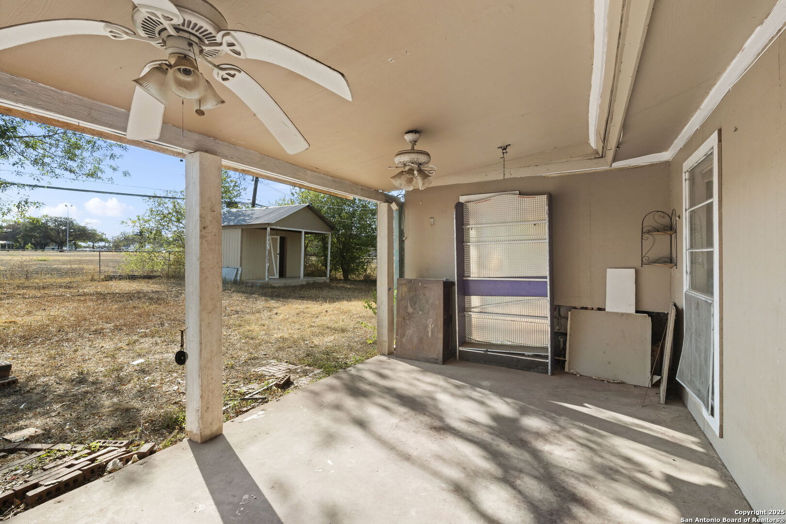 8806 Prairie Hill