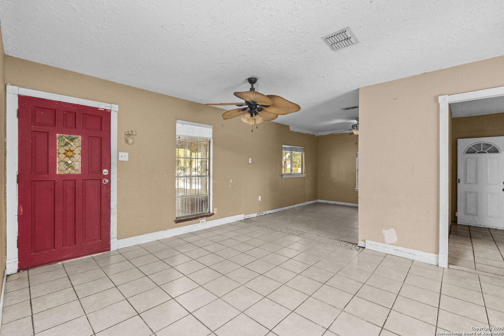 8806 Prairie Hill
