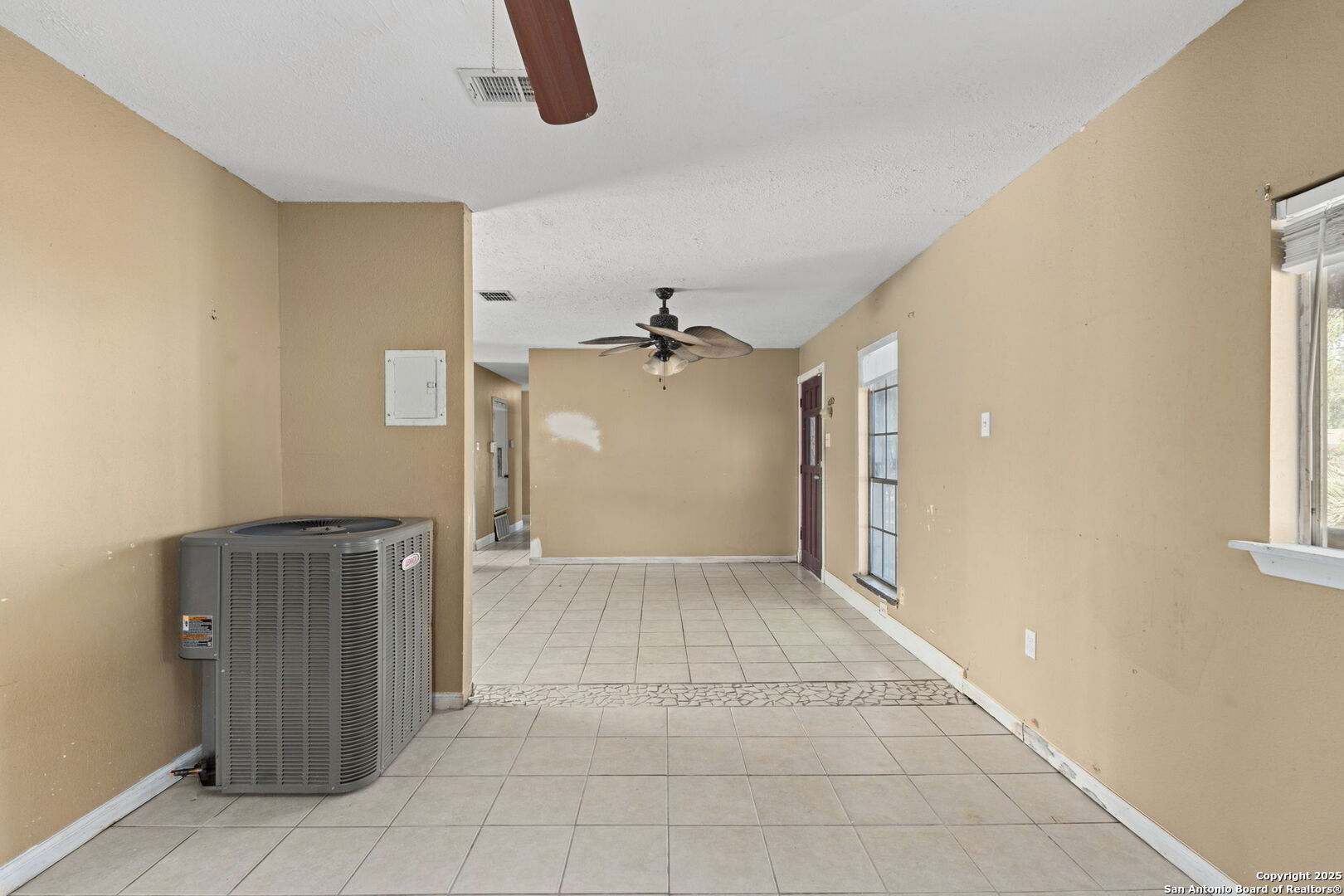 8806 Prairie Hill