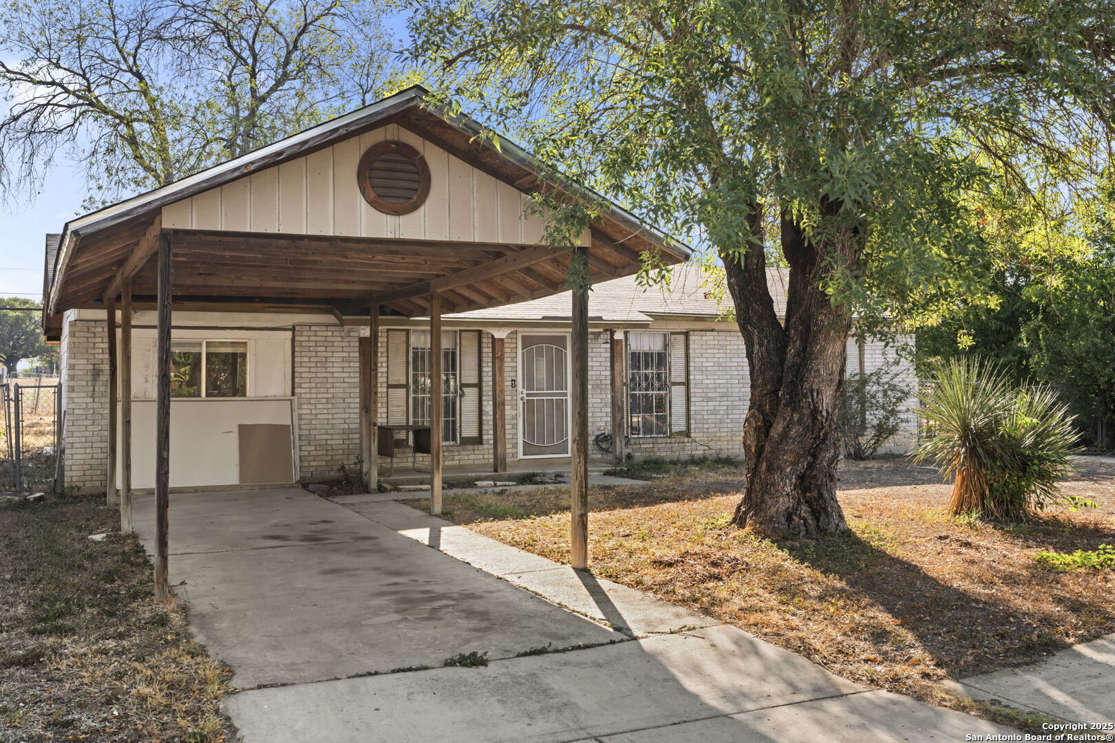 8806 Prairie Hill