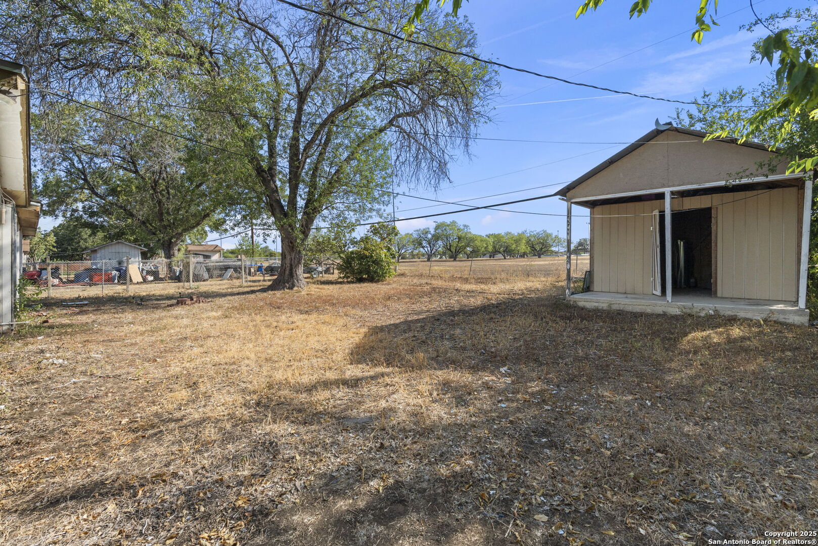 8806 Prairie Hill
