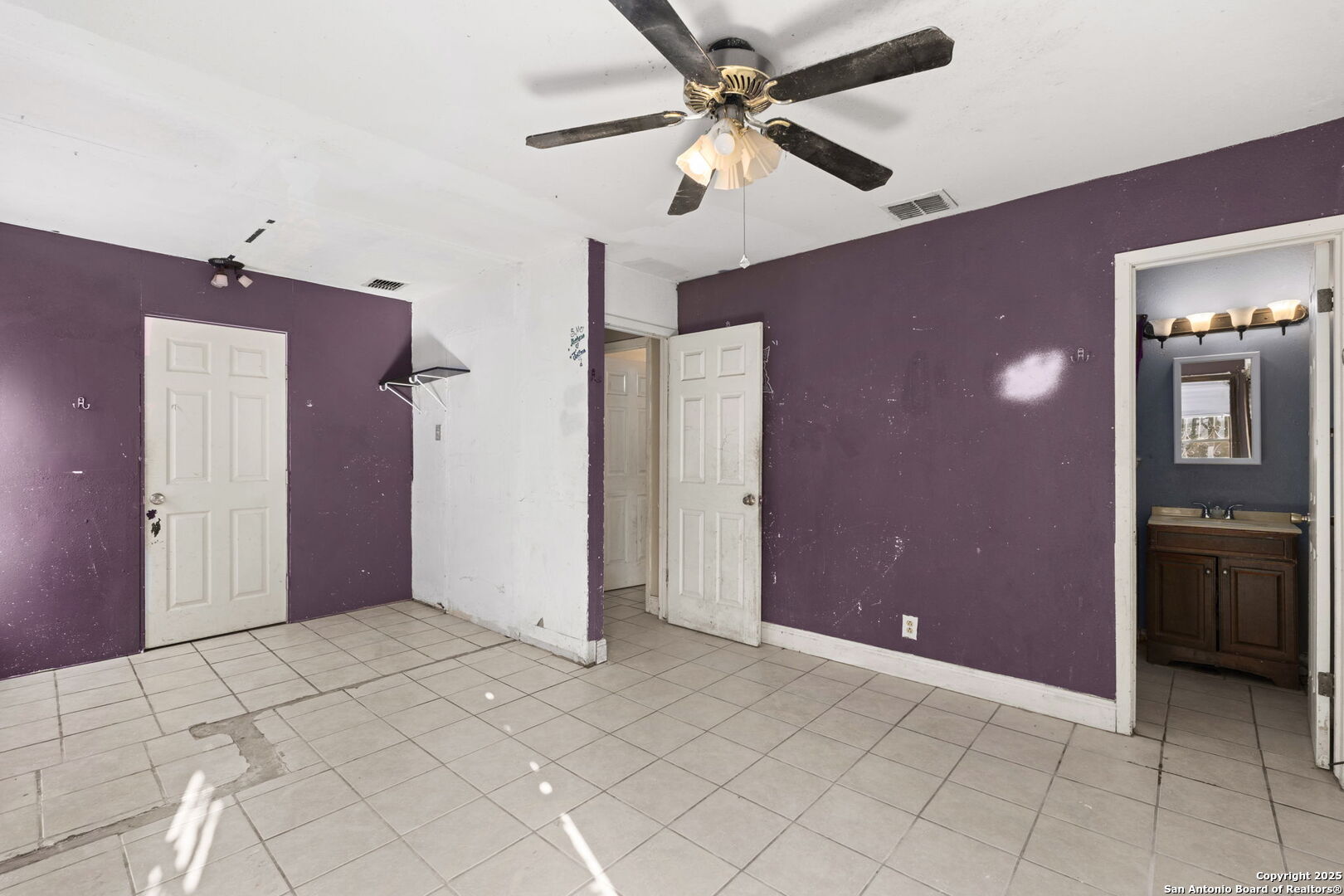 8806 Prairie Hill
