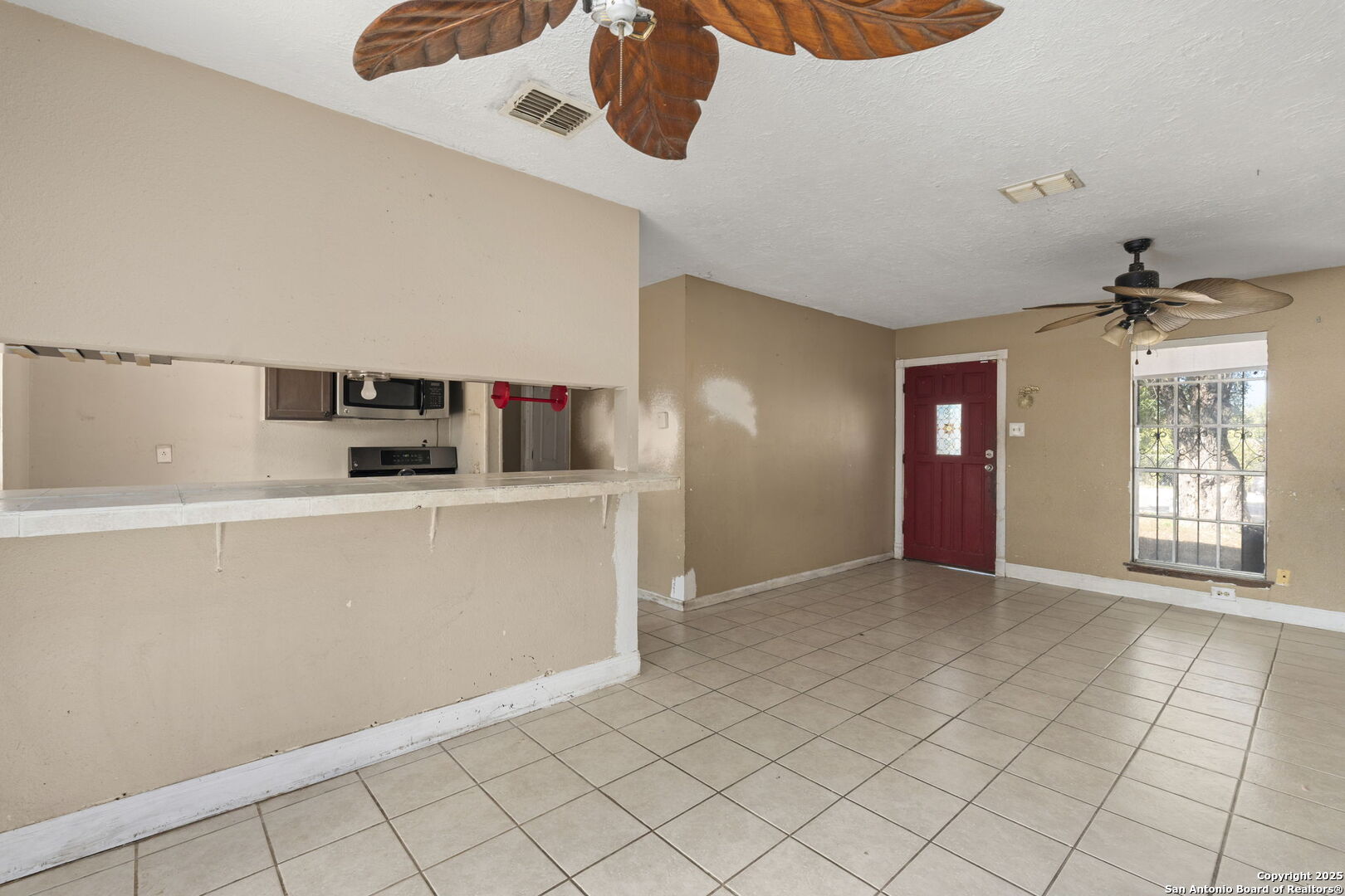 8806 Prairie Hill