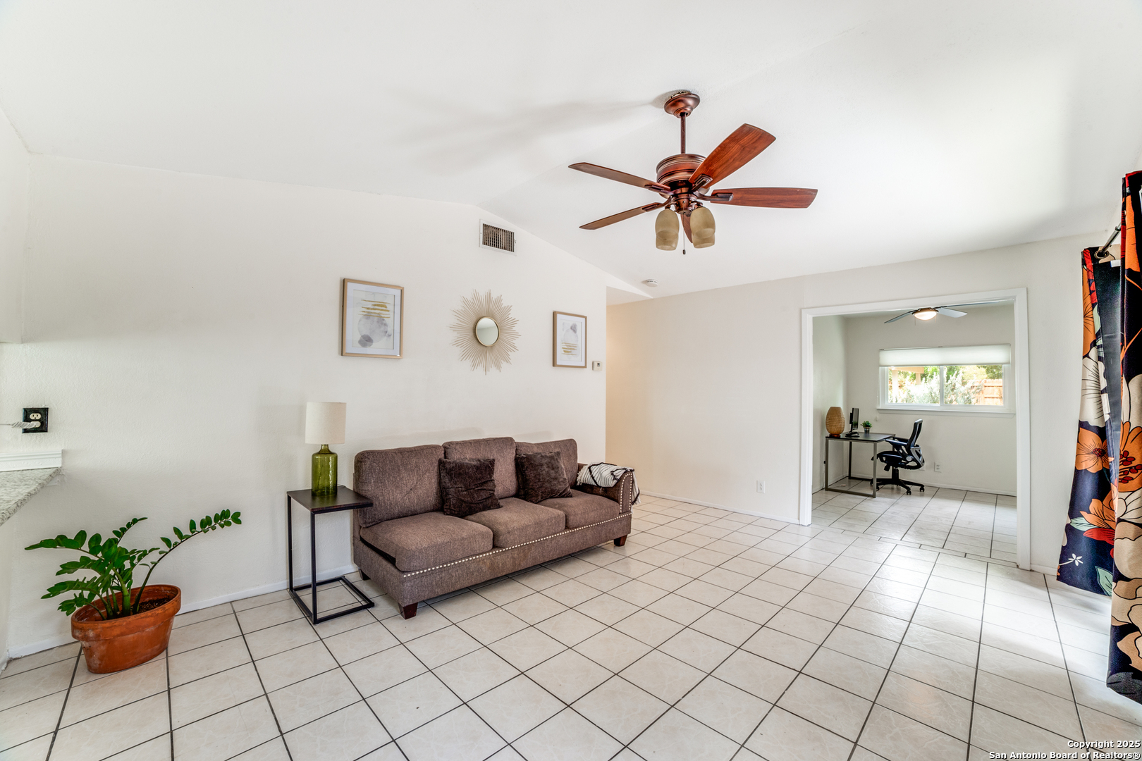 6775 Hickory Springs