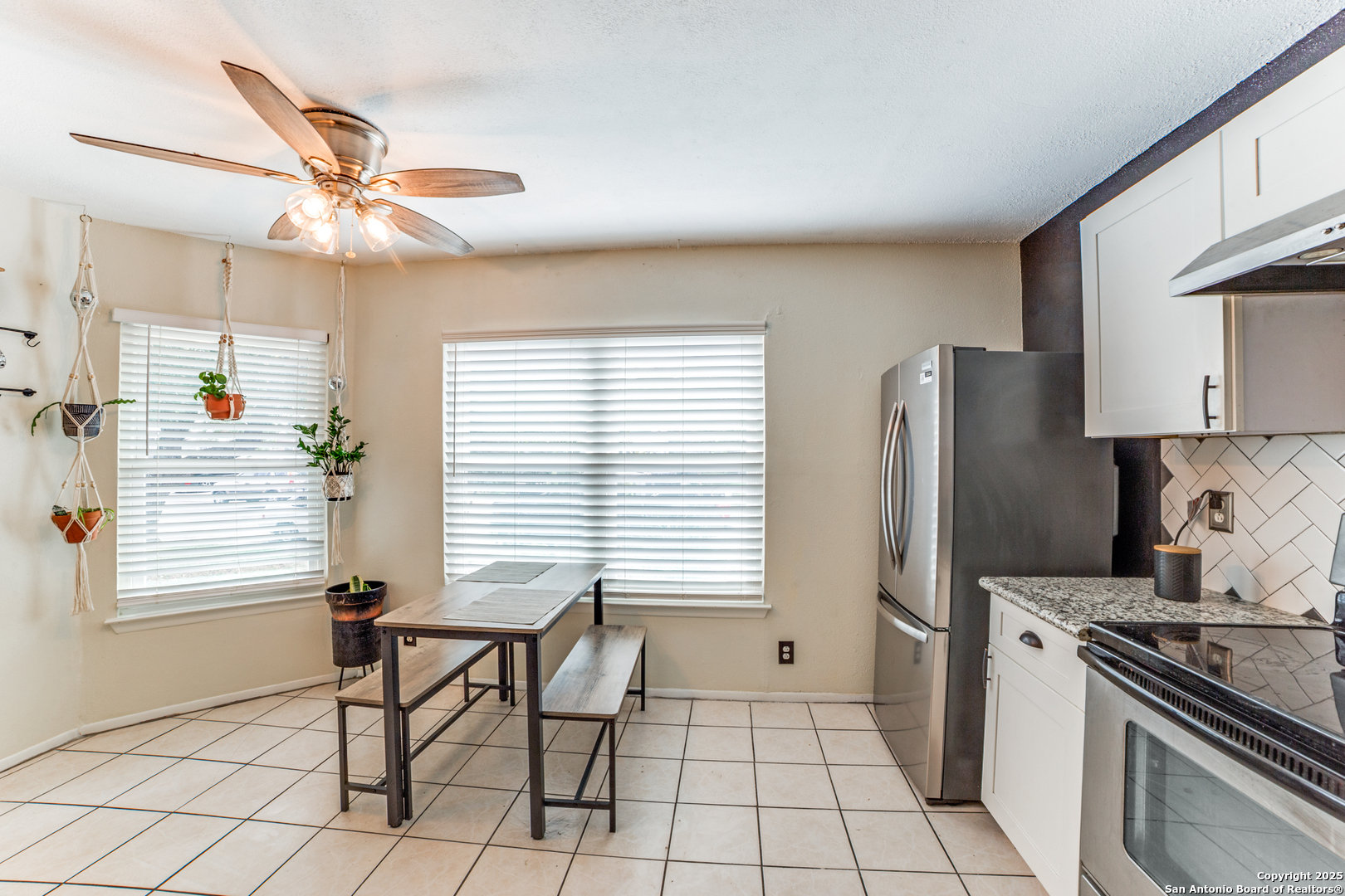 6775 Hickory Springs