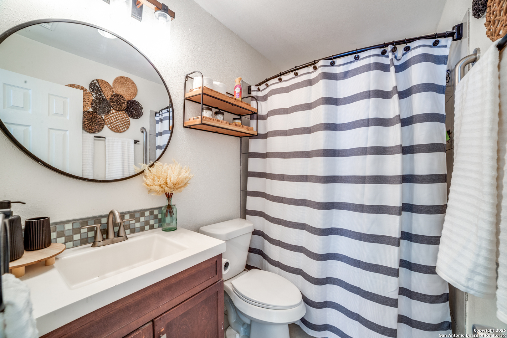 6775 Hickory Springs