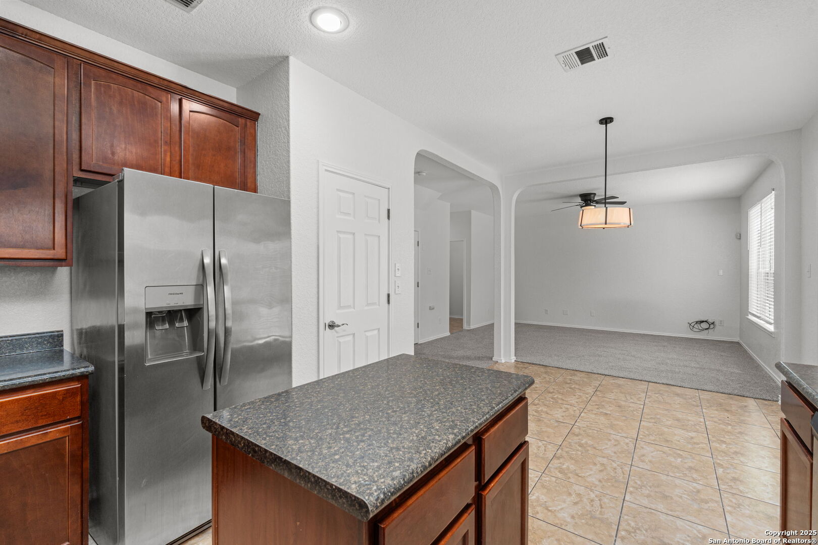 12206 Medina Mill