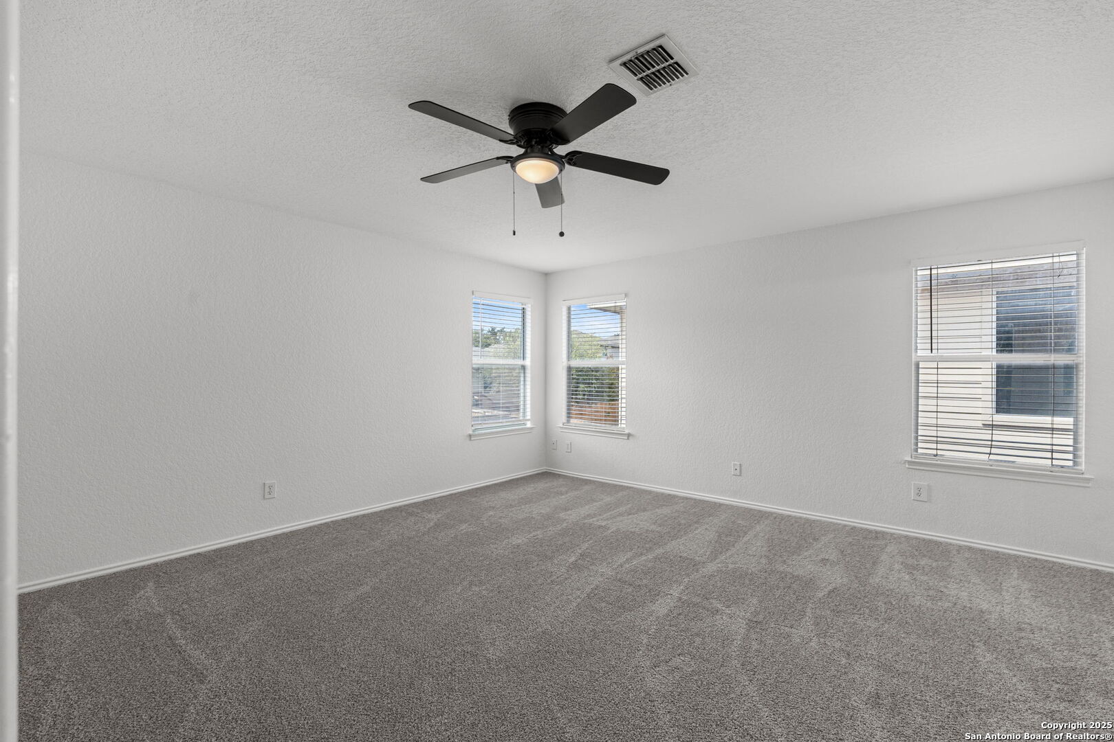 12206 Medina Mill