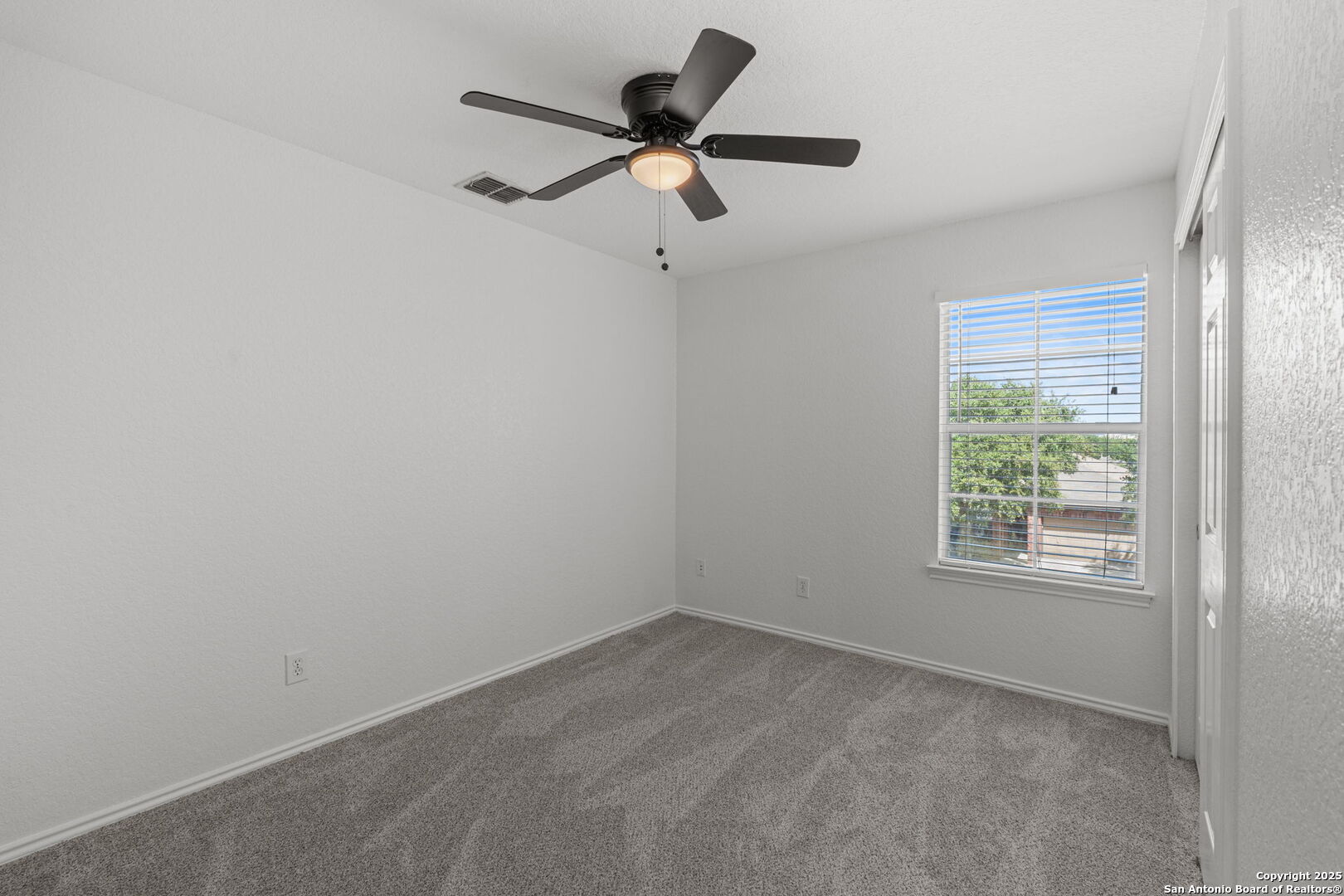 12206 Medina Mill
