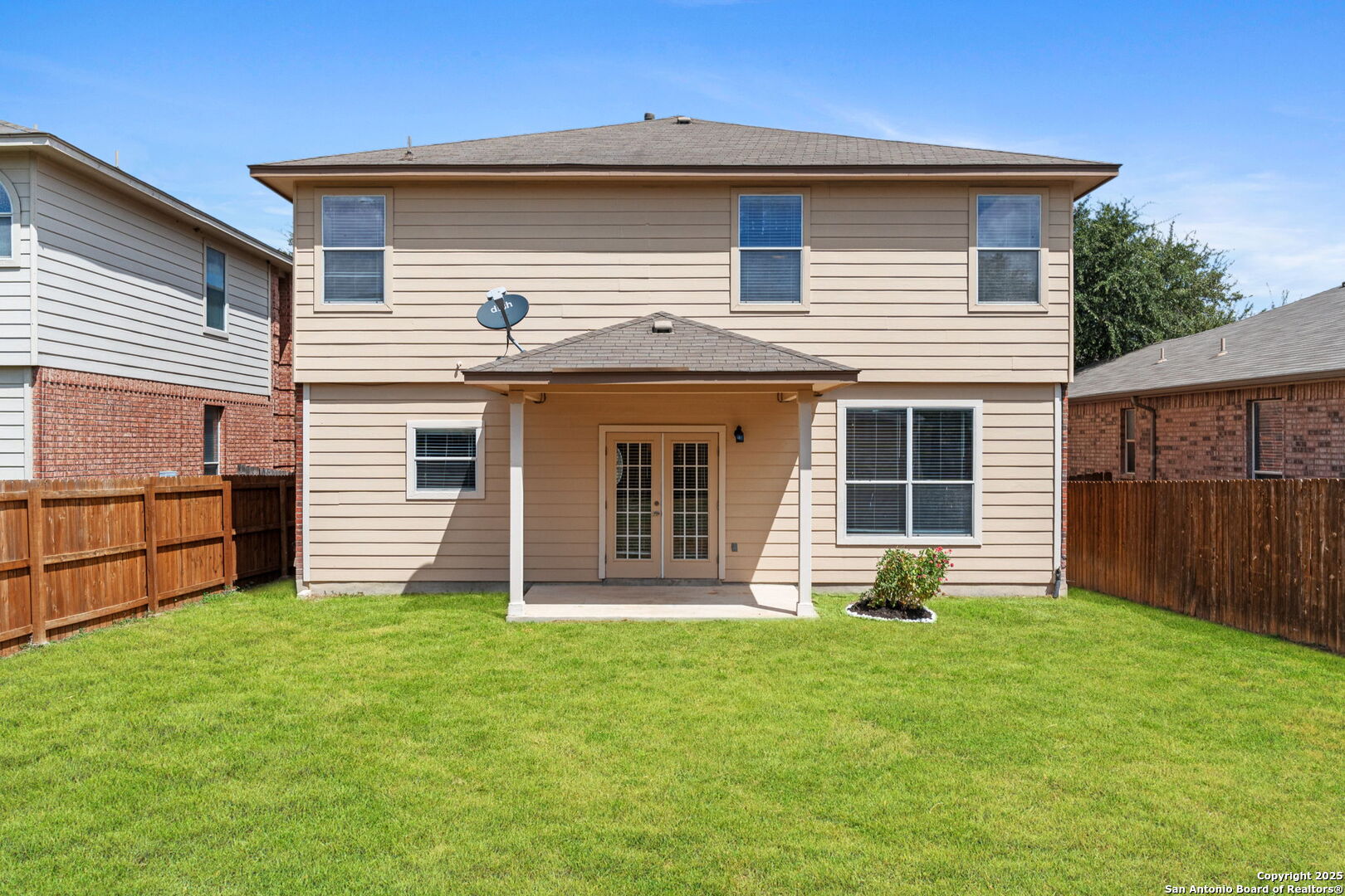 12206 Medina Mill