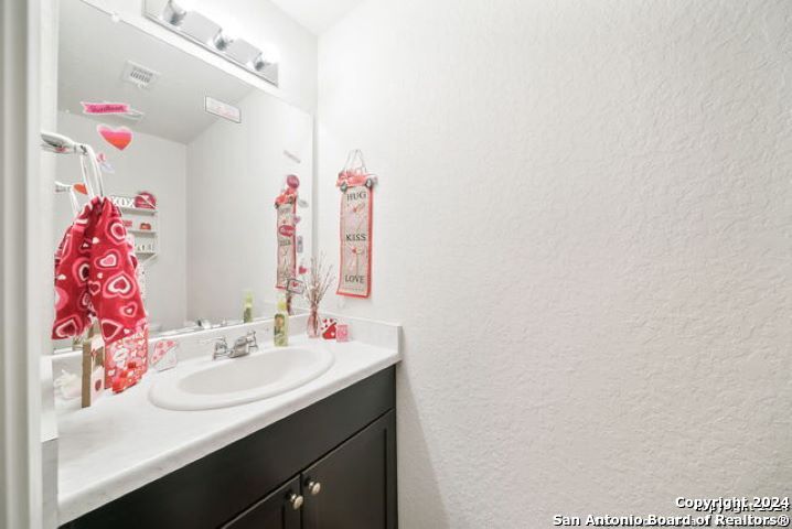 11423 BLACKMORE LEAP