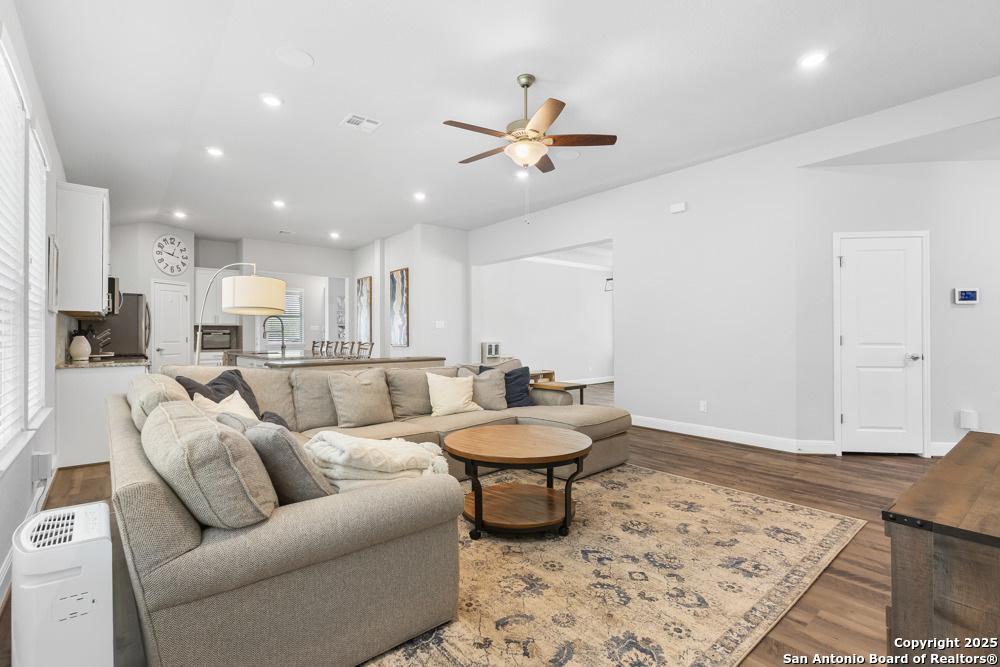 2343 greystone
