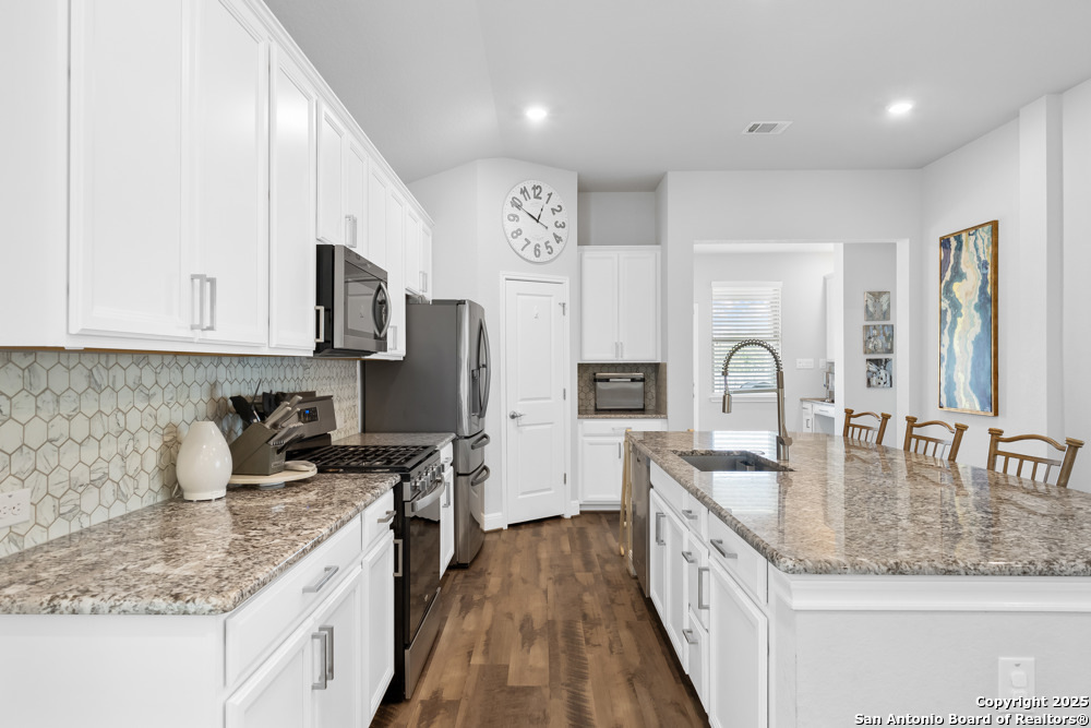 2343 greystone