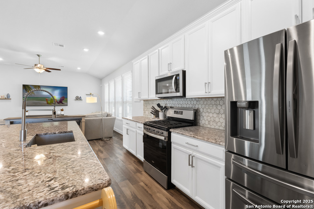 2343 greystone
