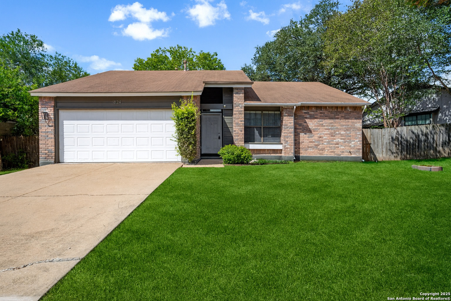 824 Garden Meadow