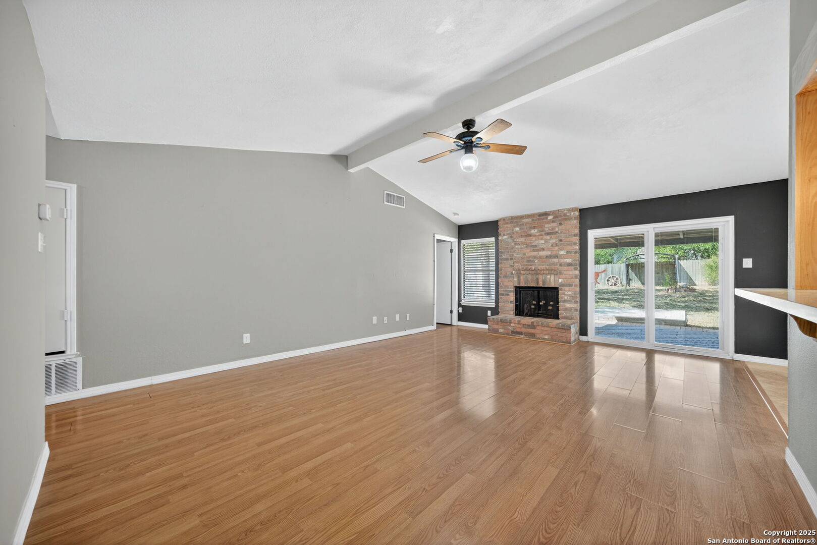 824 Garden Meadow