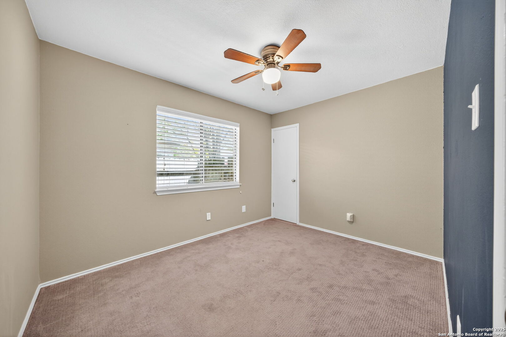 824 Garden Meadow