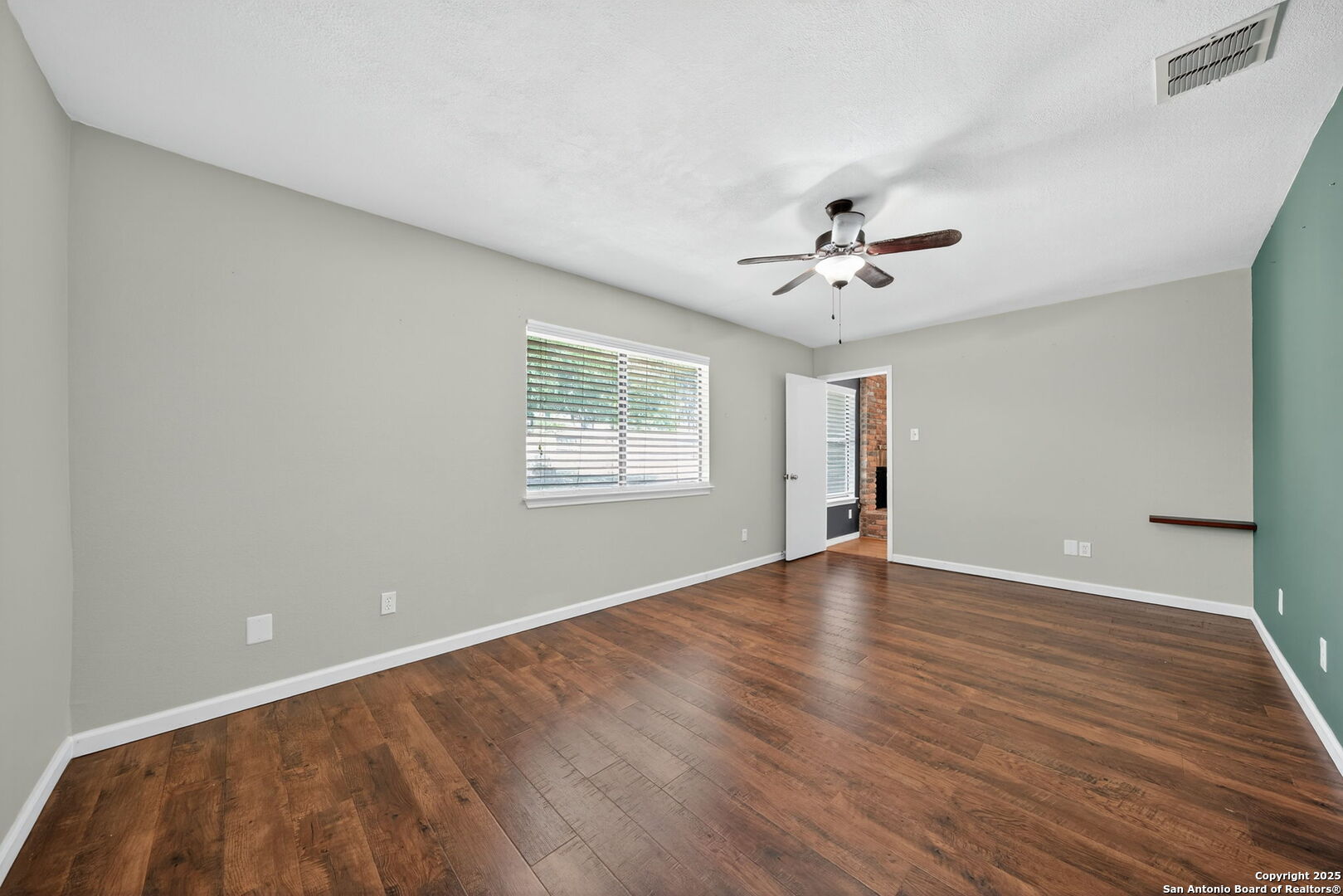 824 Garden Meadow