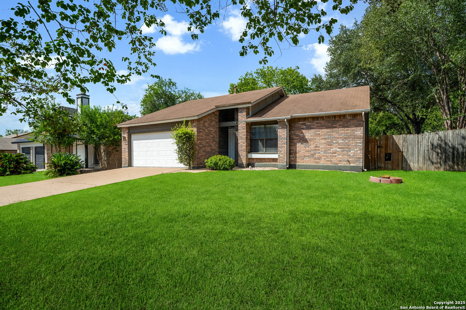 824 Garden Meadow