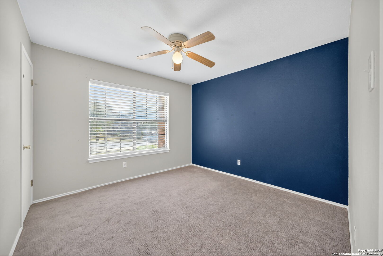 824 Garden Meadow