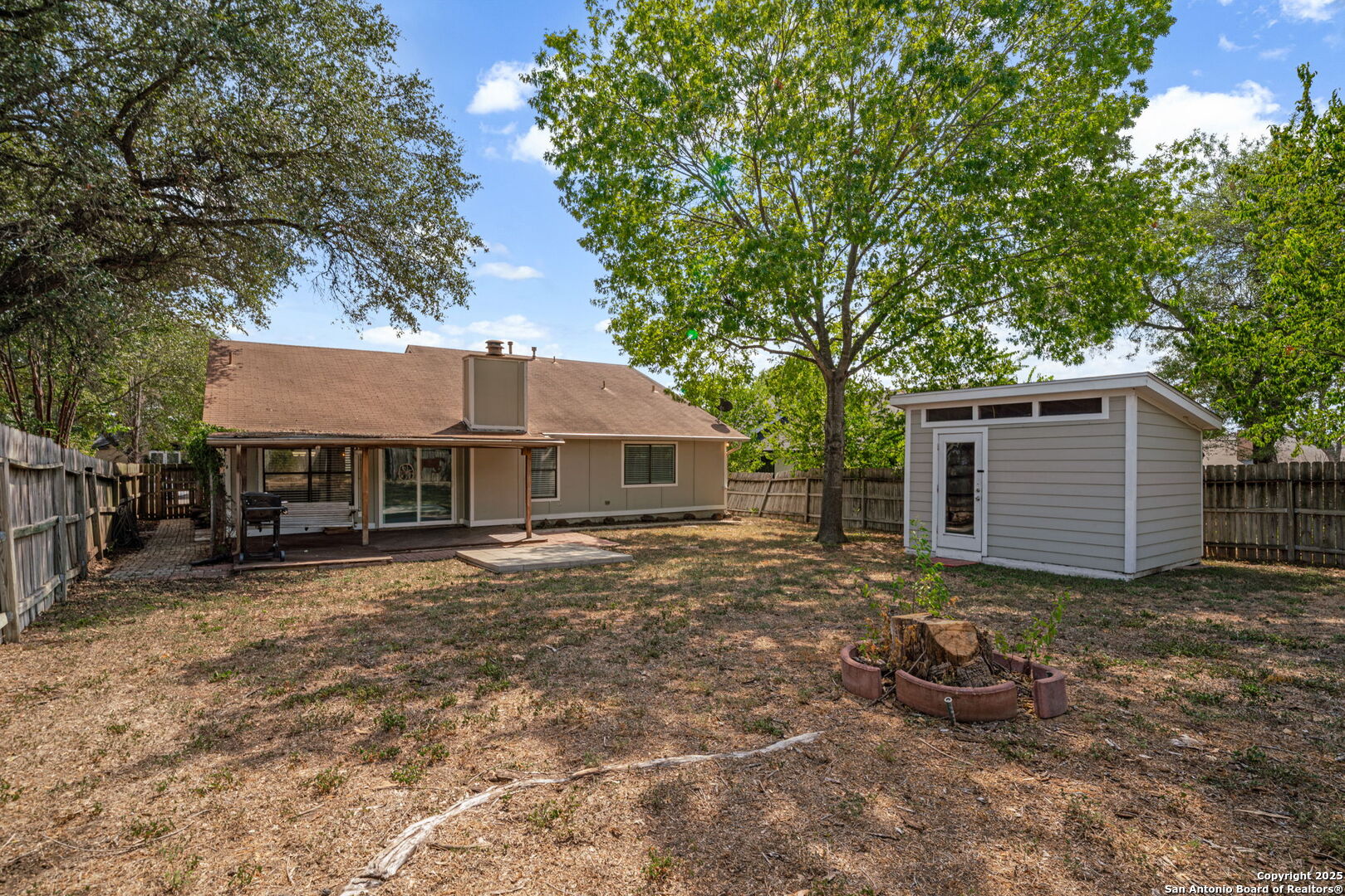 824 Garden Meadow