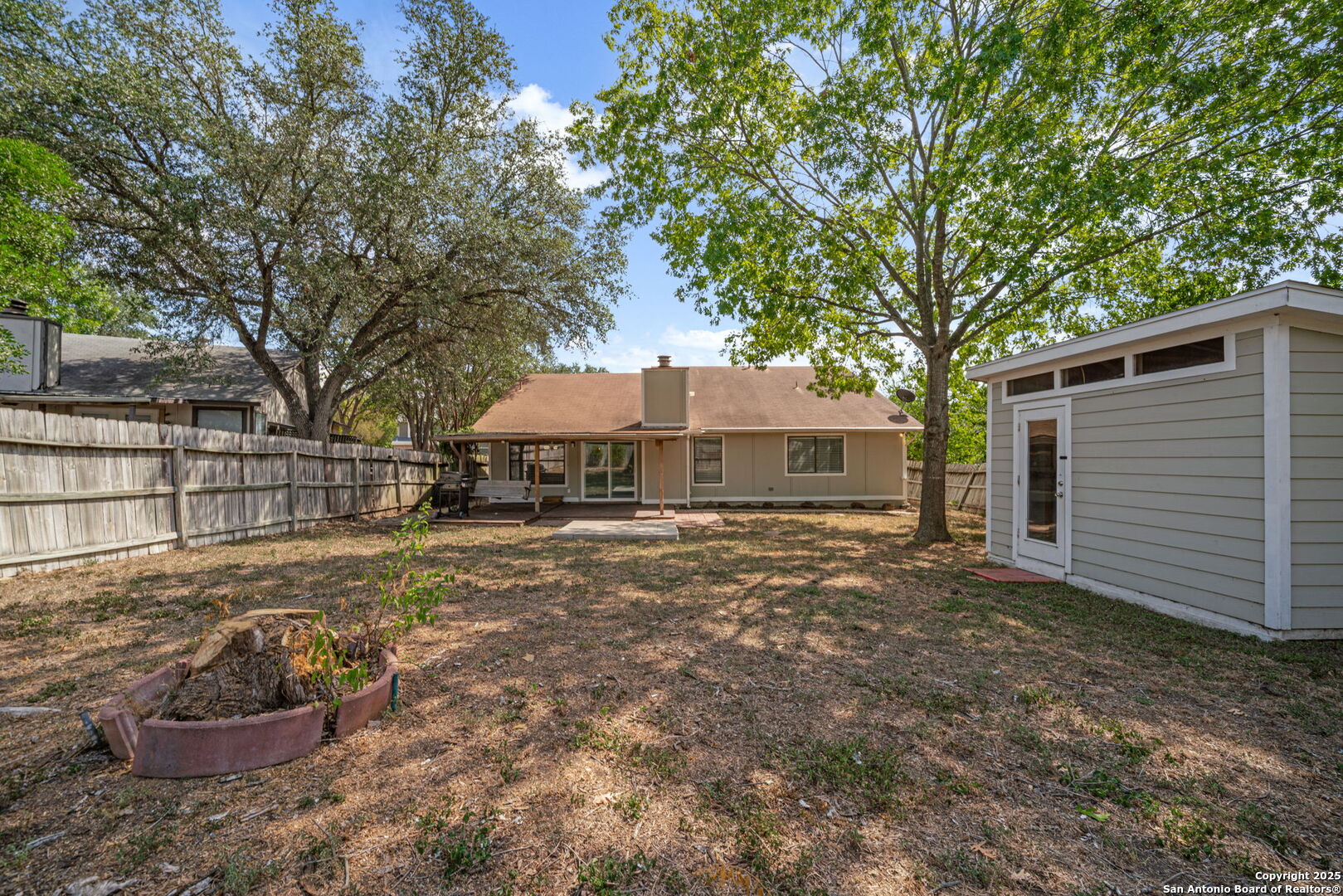 824 Garden Meadow