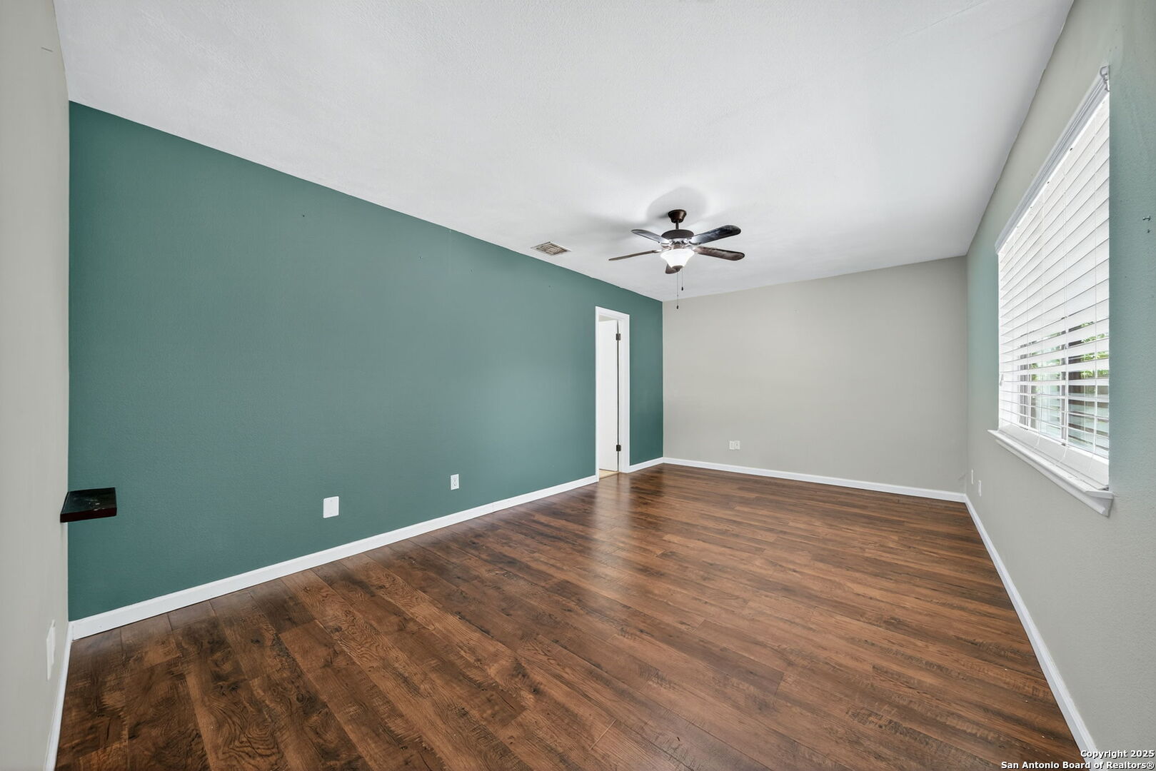 824 Garden Meadow